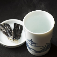 Sake Flavored with Grilled Puffer Fish Fins