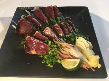 Seared skipjack tuna