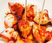 Polbo &aacute; feira (Galician-style octopus dish)