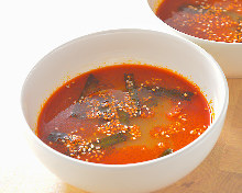 Gomtang soup