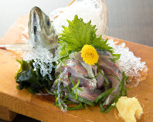 Finely chopped horse mackerel sashimi