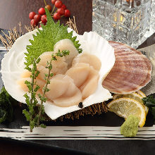 Scallop sashimi