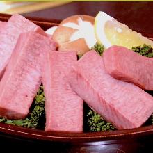 Premium grilled tongue seasoned with salt