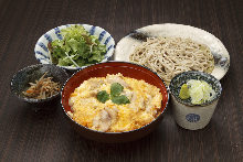 Chicken and egg rice bowl and soba meal set