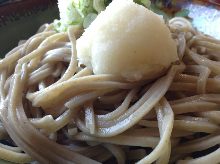 Buckwheat noodles with grated daikon radish