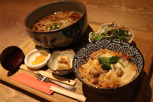 Chicken and egg rice bowl and soba meal set