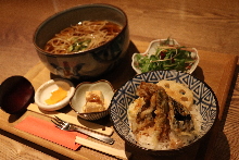 Tempura rice bowl and soba meal set