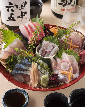 Assorted sashimi