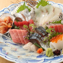 Assorted sashimi