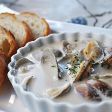 Grilled manila clams with butter