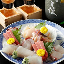 Assorted sashimi