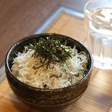 Baby sardine rice bowl