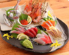 Assorted sashimi