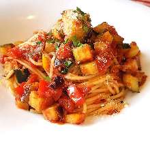 Tomato sauce pasta