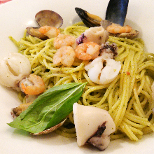 Seafood genovese