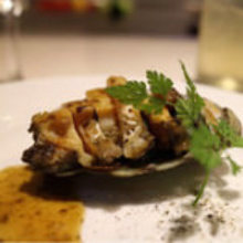 Live abalone teppanyaki