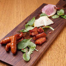 Other hams / sausages / smoked meats