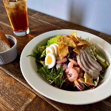 Cobb salad with lots of ingredients