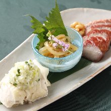 Assorted appetizers, 3 kinds