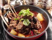 Boned lamb hot pot