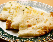 Cheese naan