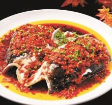 Braised fish head with red peppers