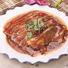 Stir-fried and simmered thinly sliced lamb