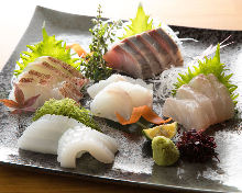 Assorted sashimi