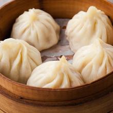 Xiaolongbao (soup dumplings)