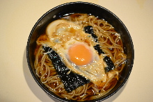 Buckwheat noodles with a raw egg
