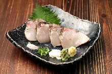 Straw-seared winter Japanese amberjack