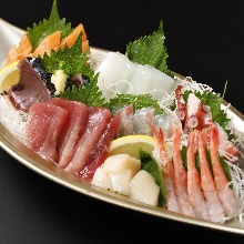 Assorted sashimi