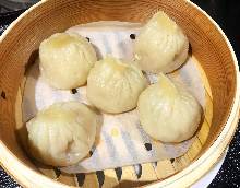 Xiaolongbao (soup dumplings)