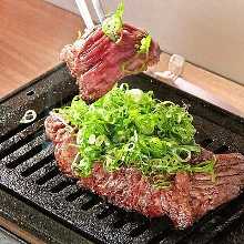 Teppan-grilled beef skirt steak