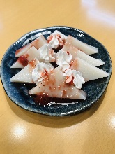 Kudzumochi (arrowroot-starch dumpling)
