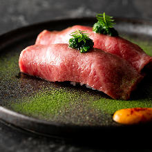 Seared beef sushi