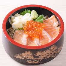 Fatty salmon and salmon roe rice bowl Fatty salmon and salmon roe rice bowl