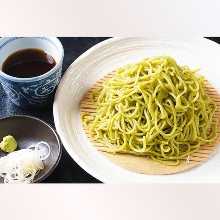 Tea-flavored buckwheat noodles