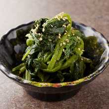 Spinach namul (Korean seasoned spinach)