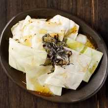 Salted konbu kelp and cabbage