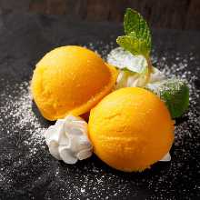 Mango ice cream