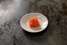 Grated carrot salad