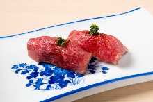 Seared beef sushi