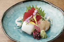 Assorted sashimi of the season,