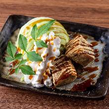 Warabimochi (bracken-starch dumpling covered in sweet, toasted soybean flour) with ice cream