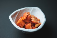 Cubed daikon radish kimchi