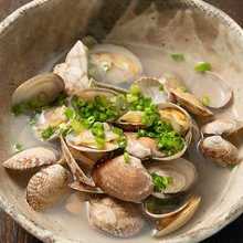 Clams Steamed with Local Sake