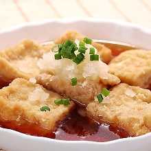 Deep-fried tofu in broth
