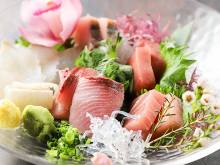 Assorted sashimi