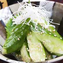 Cucumber with sesame and salt